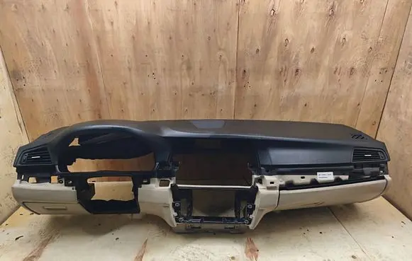 BMW 5 F10 F11 Dashboard 9166657 11B096FB 0500001