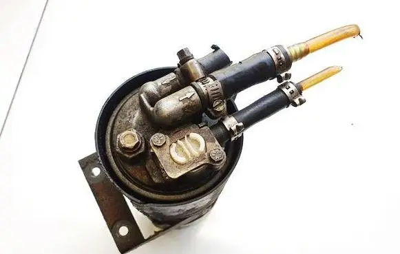 Audi 80 90 S2 B4 Fuel filter 8A0201987B