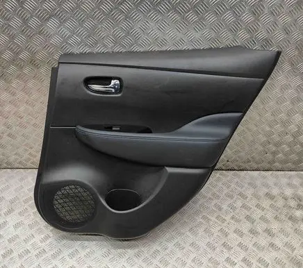 Nissan Leaf II (ZE1) Rear door card panel trim 829225SH0A