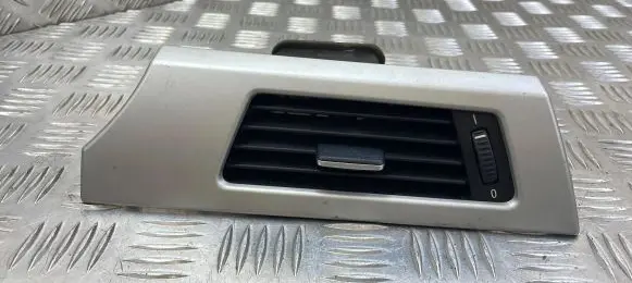 BMW 3 E90 E91 Dashboard air vent grill cover trim 9130466