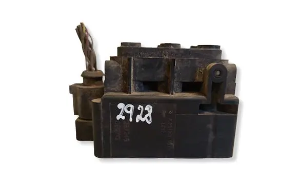 Mercedes-Benz S W221 Air suspension valve block A2513200058