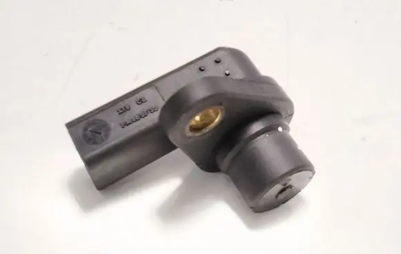 Skoda Fabia Mk1 (6Y) Crankshaft position sensor 047906433