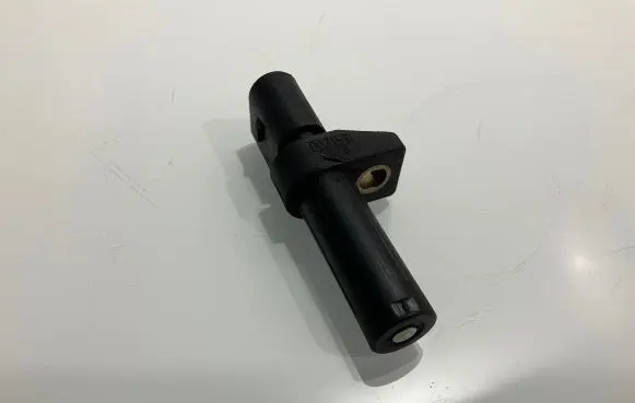 Mercedes-Benz E W211 Crankshaft position sensor 0031532828 A0031532828