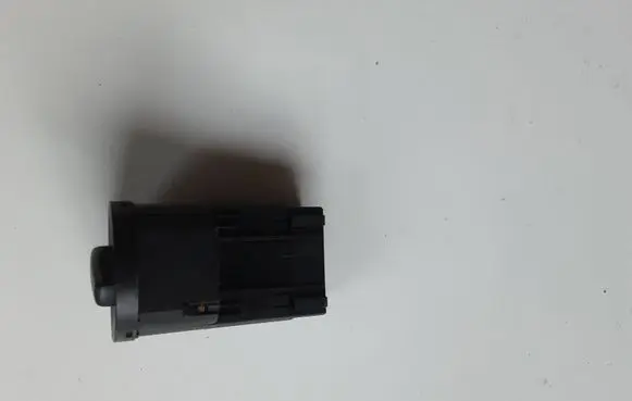 Volkswagen Golf IV Light switch 1C0941531