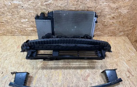 Nissan Qashqai J12 Front piece kit 