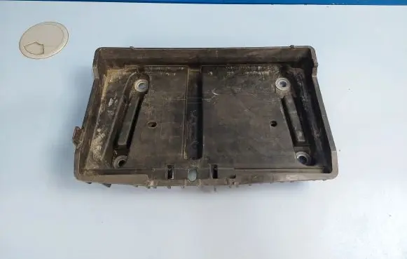 Mercedes-Benz C W205 Battery tray A2056200118