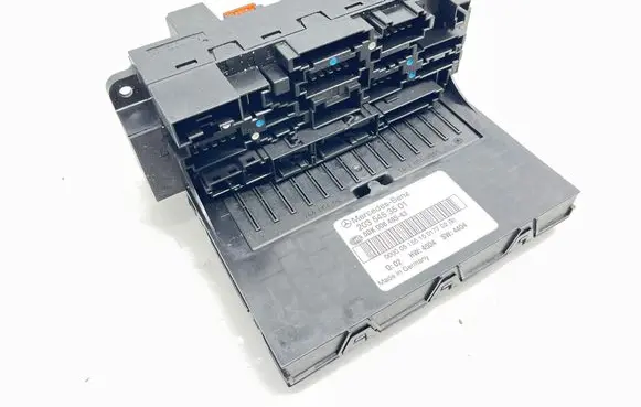 Mercedes-Benz C W203 Fuse module 2035453501 5DK00848543