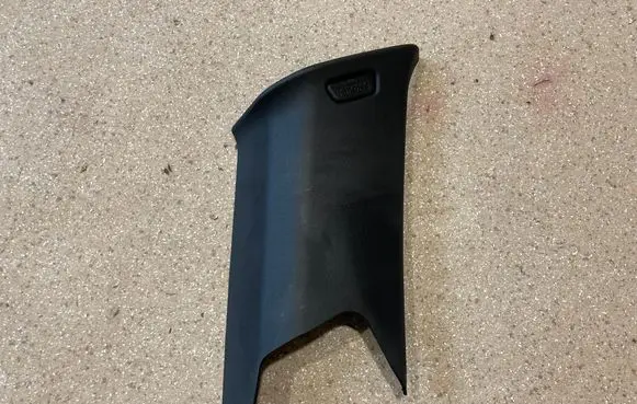 BMW 3 G20 G21 (C) pillar trim 7450007