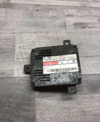 Skoda Octavia Mk3 (5E) Headlight ballast module Xenon 8K0941597B H07S0003 UM154367