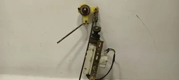 Nissan Patrol Y60 Front door lock motor