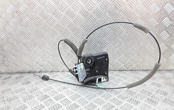 Lexus ES 300h Rear door lock 8102316