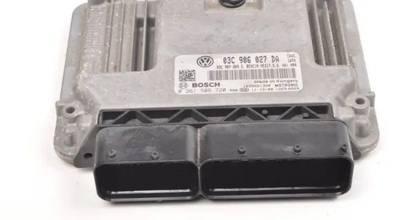Volkswagen Touran II Engine control unit/module ECU 03C906027DA