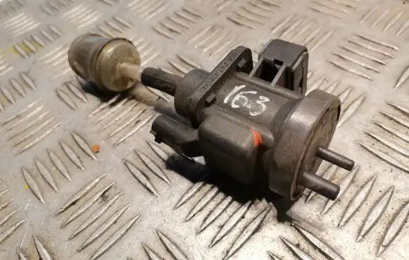 Mercedes-Benz ML W163 Turbo solenoid valve 0005450527