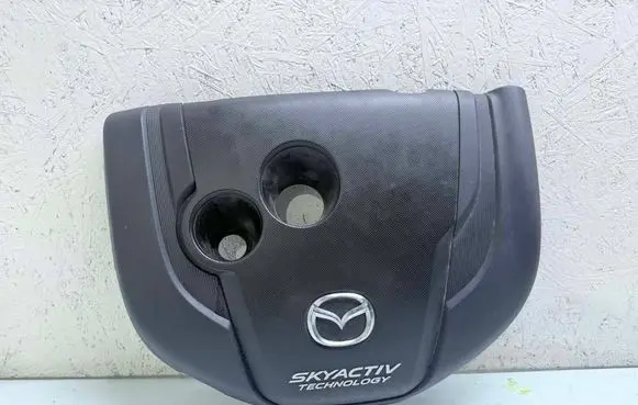 Mazda 6 Engine cover (trim) SH05