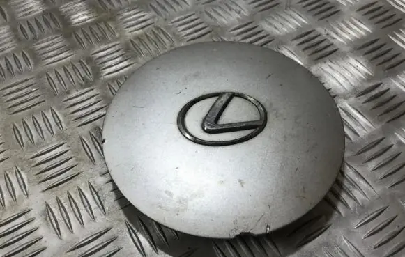 Lexus ES 250 - 300 - 330 Original wheel cap 8446