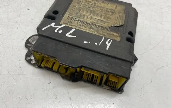 Mercedes-Benz ML W166 Airbag control unit/module A1669001709 A1669011200 A1669020405