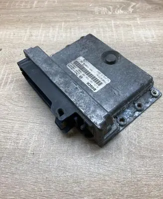 Renault Espace III Engine control unit/module ECU 7700868305 0281001590