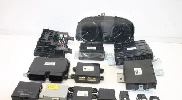Mitsubishi Outlander Engine ECU kit and lock set 1860D100 9479A067
