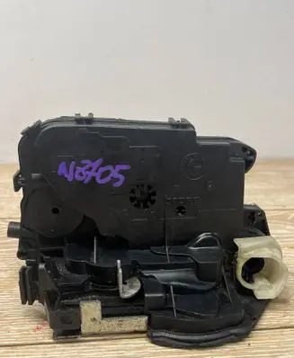 BMW X1 E84 Front door lock 7229463