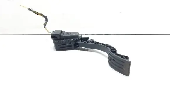 Ford C-MAX I Accelerator throttle pedal 3M519F836AF 6PV00864110