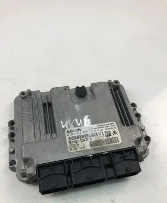Peugeot 3008 I Engine control unit/module ECU 9665674480 0281014729