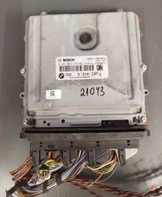BMW 5 F10 F11 Engine control unit/module 8510137 0281016846