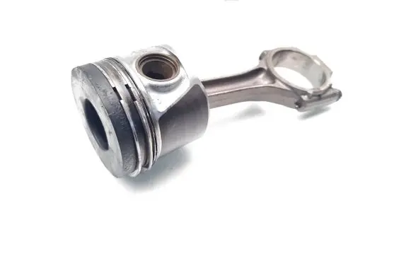 Mitsubishi Outlander Piston with connecting rod BSY