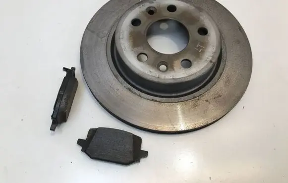 Nissan Qashqai J12 Rear brake disc 35V2809T43