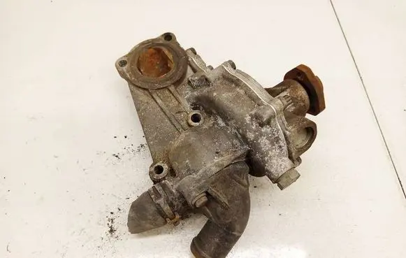 Audi A4 S4 B5 8D Water pump R050121013