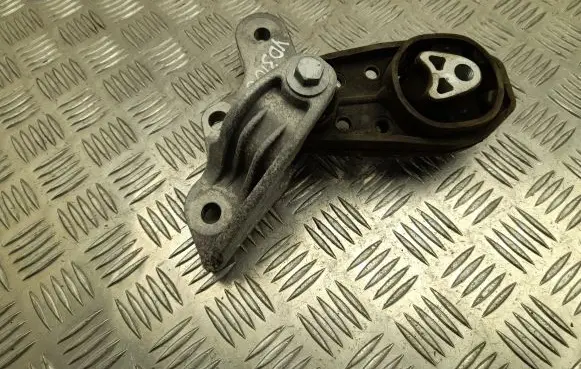 Ford Puma Engine mounting bracket L1BG6P082BB