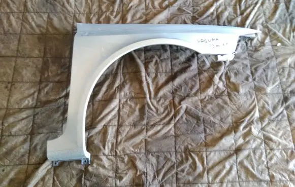 Renault Laguna II Fender