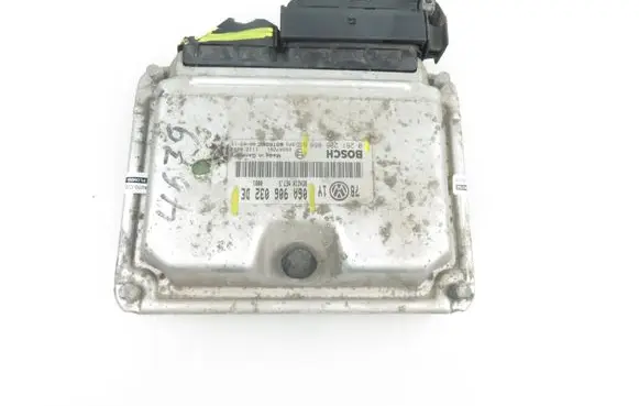 Seat Leon (1M) Engine control unit/module 06A906032DE 0261206866
