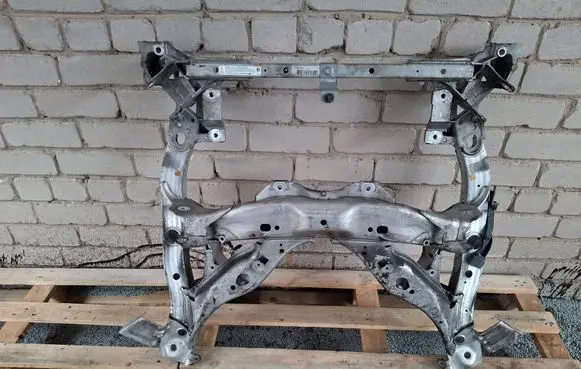BMW 6 F06 Gran coupe Front subframe 6797644 6796692 560498881