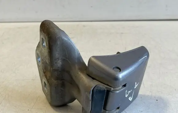 Opel Vivaro Loading door upper hinge