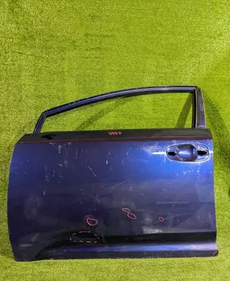Toyota Avensis T270 Front door 