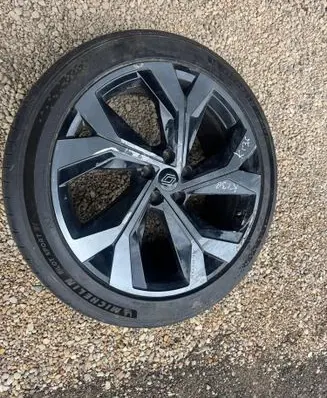 Renault Austral R20 alloy rim 403008811R