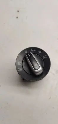 Volkswagen PASSAT B6 Light switch