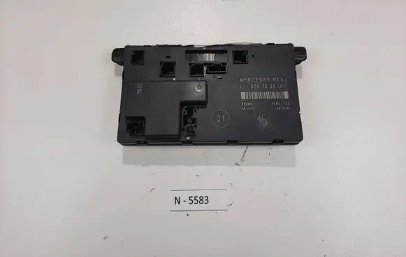 Mercedes-Benz E W211 Door control unit/module 2118707026