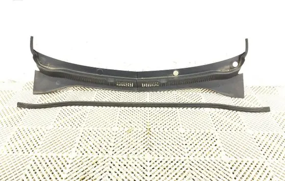 Volkswagen Up Wiper trim 1S1819404