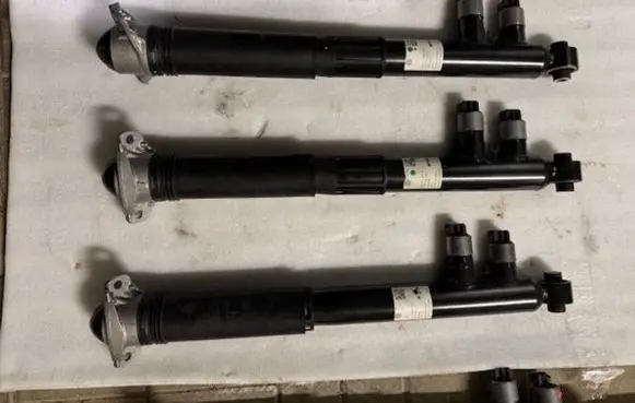 Volkswagen Passat Alltrack Front shock absorber/damper