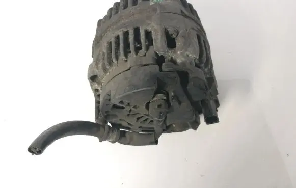 Volkswagen Golf VI Generator/alternator 03C903023D