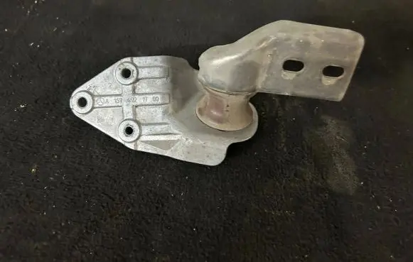 Mercedes-Benz GLE W167 Muffler mount bracket/holder A1674921700