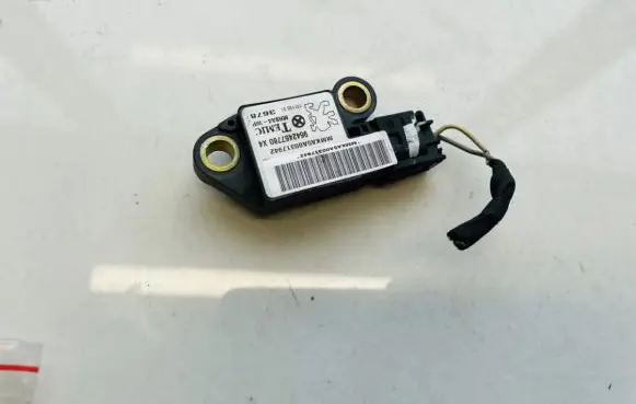 Citroen C5 Airbag deployment crash/impact sensor 9642467780 13110001