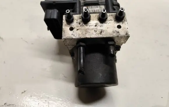 Audi A6 S6 C6 4F ABS Pump 4F0614517A 4f0910517E 041025173444