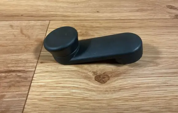Opel Insignia A Rear door window winding handle 24451526