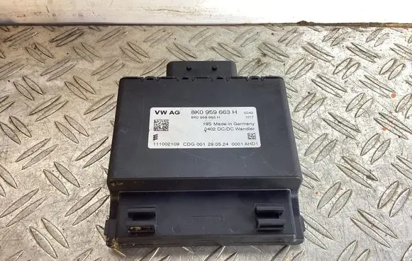 Porsche Macan (95B) Voltage converter/converter module 8K0959663H