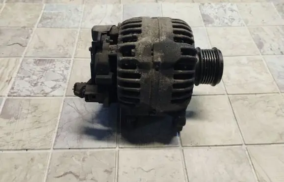 Mitsubishi Grandis Generator/alternator 0986045340