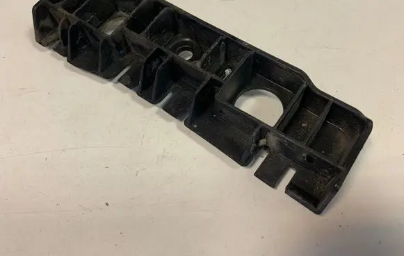 Audi A5 Fender mounting bracket 8W6853922