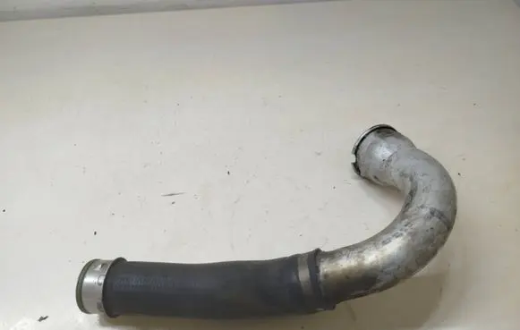Volkswagen Transporter - Caravelle T5 Intercooler hose/pipe 