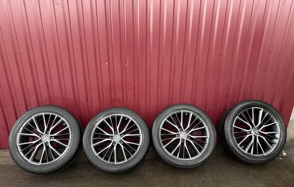 Lexus NX R20 alloy rim 